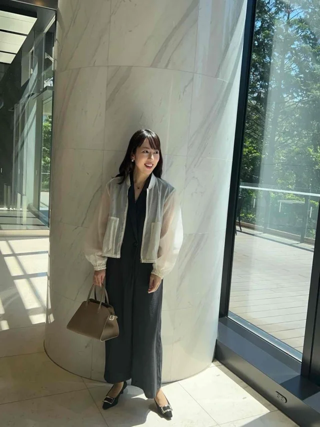 オールインワンの羽織として着用。