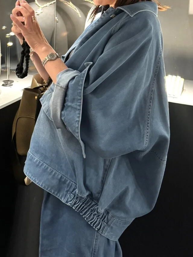 シルエットをカバーしつつスッキリも見える♪