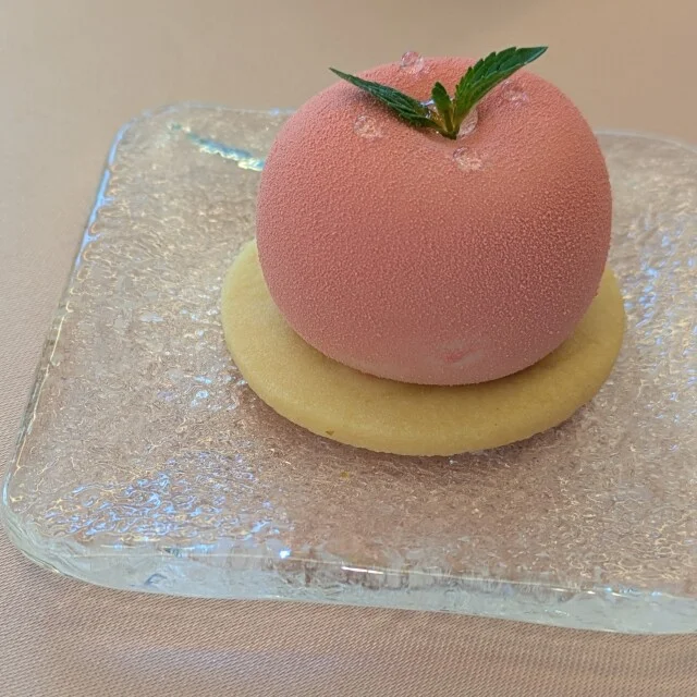 【コンラッド東京】「ピーチアフタヌーンティー"フレッシュ・モーメント"」で桃に溺れるひと時を♪_1_4