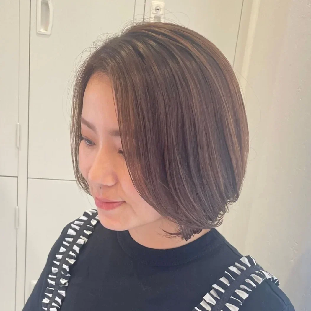 横から見た　40代に似合う髪型　ボブヘアスタイル人気ランキング７位