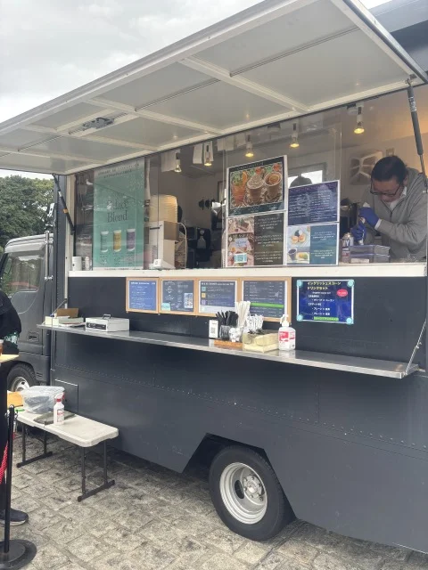 アフタヌーンティーを販売されているキッチンカー