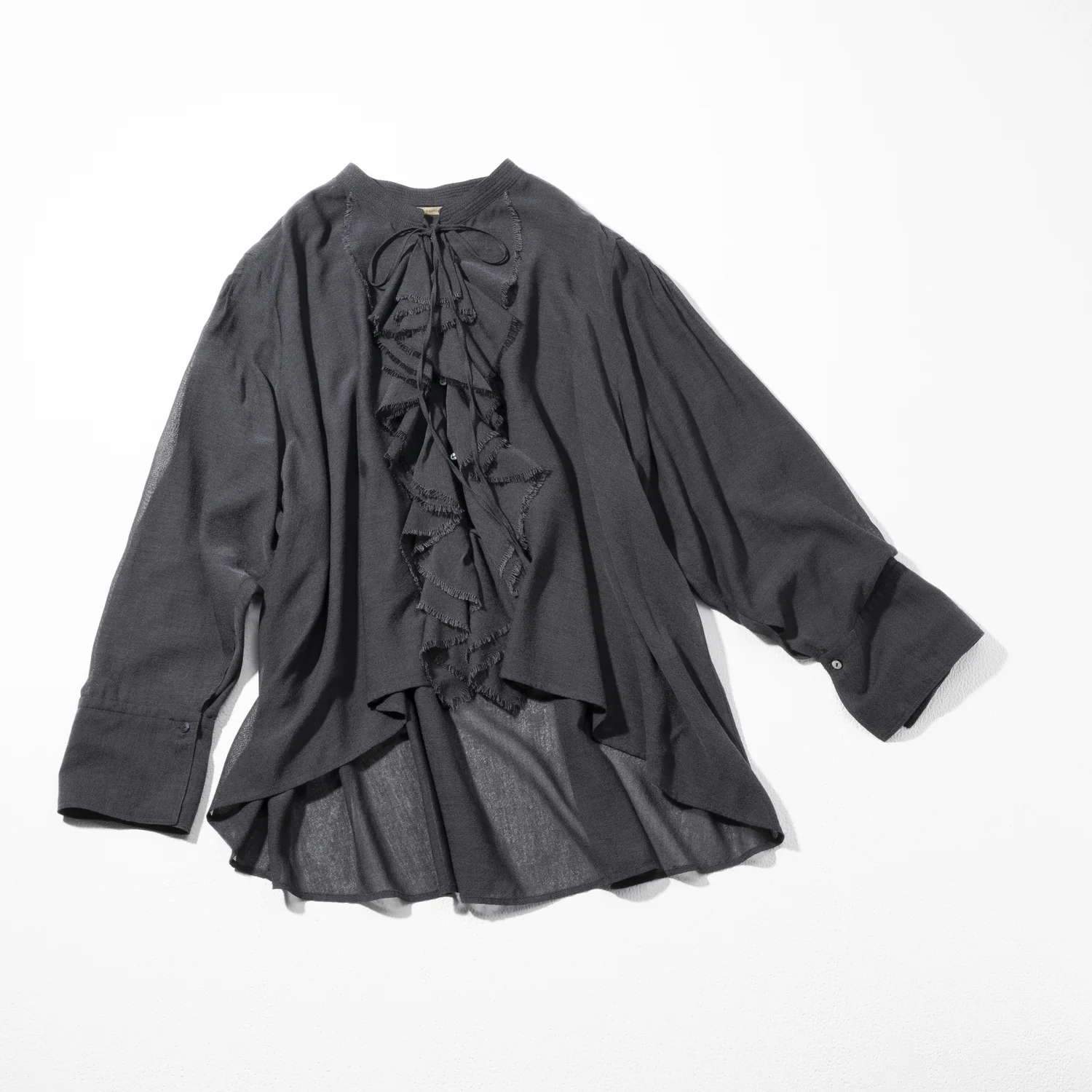 Curensologyのウールミックスボイルフリルブラウス