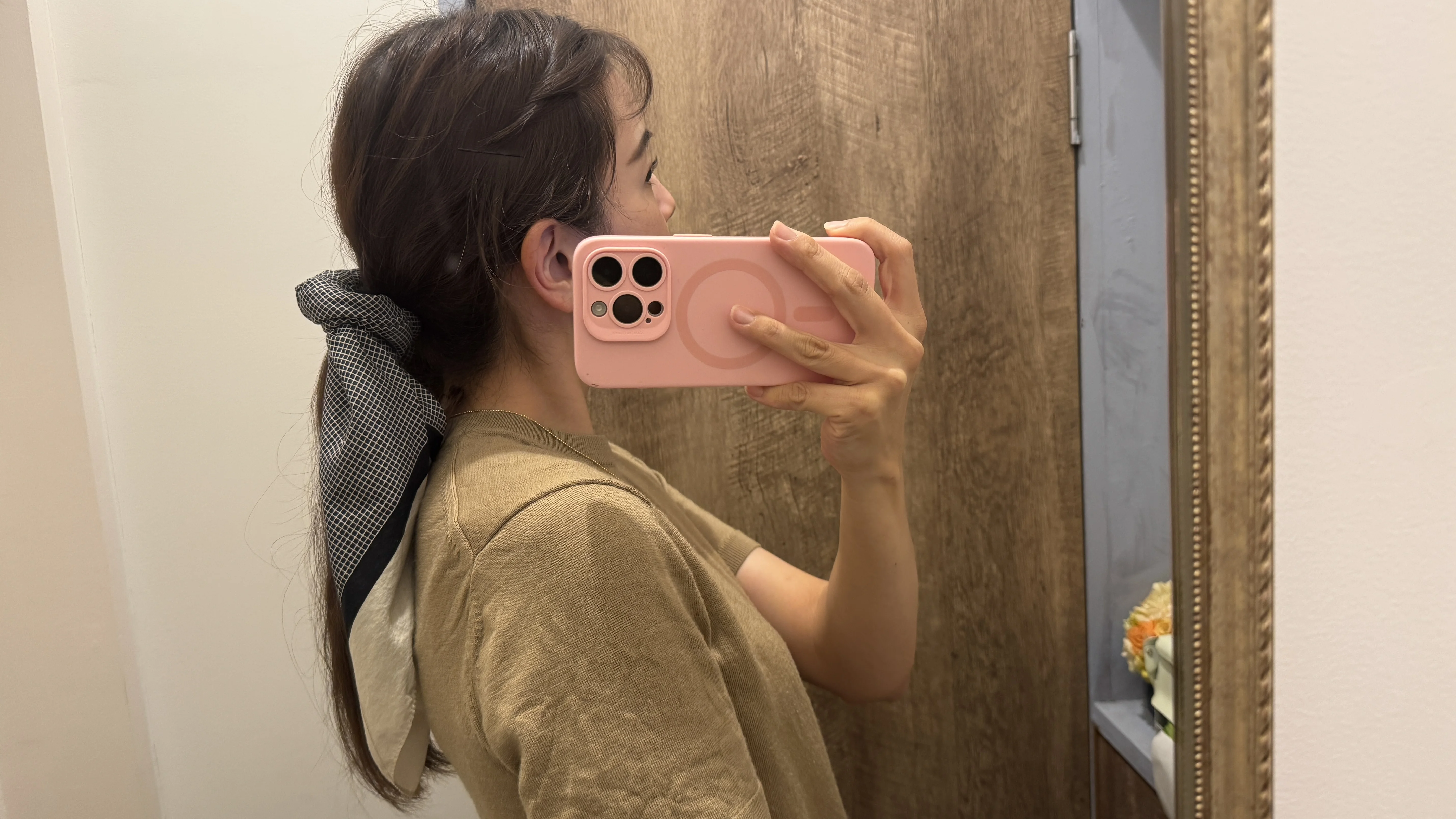 夏のヘアアレンジのおすすめ！スカーフで旬を取り入れよう！