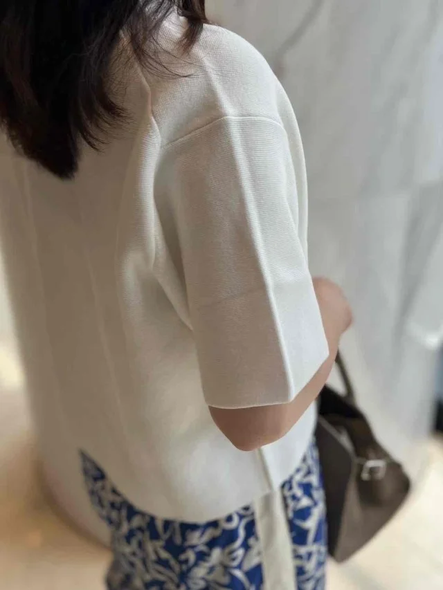 ほどよい袖丈。