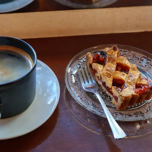 モンクレーダウンコーディネート　白金台カフェ　白金台グルメ　ドロゲリアサンクリッカ