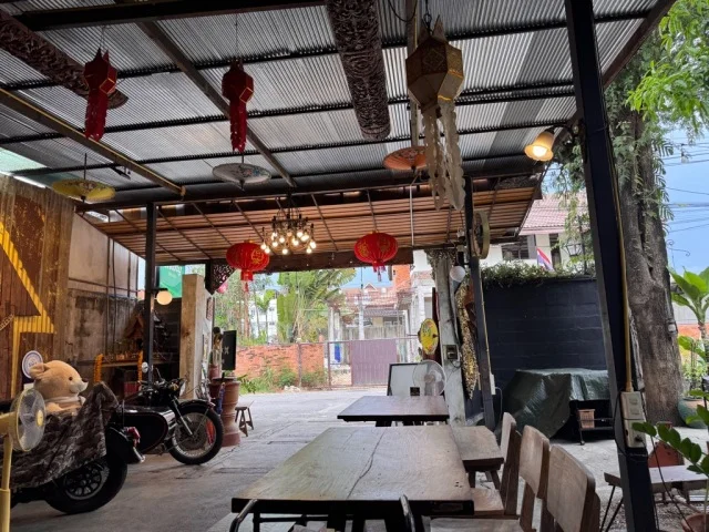 チェンマイで挑んだ禁断の一皿、【生肉のラープ】実食の記録。_1_3