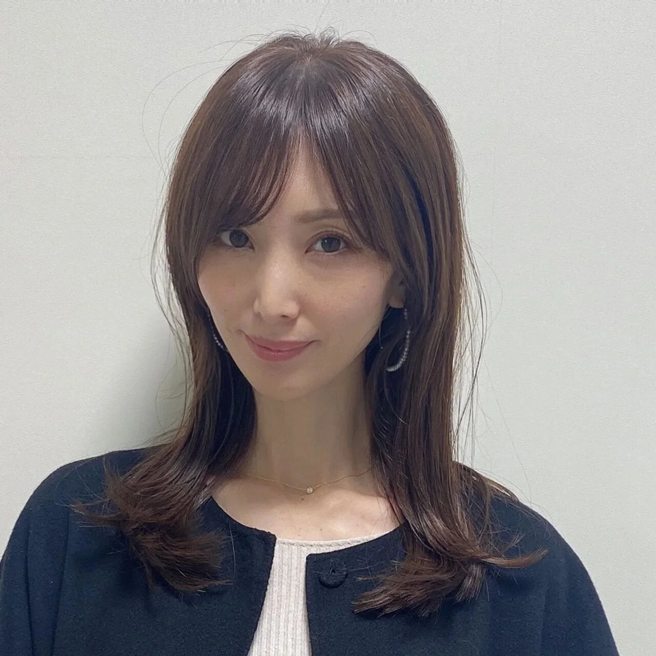 横から見た人気ロングヘアスタイル２位の髪型