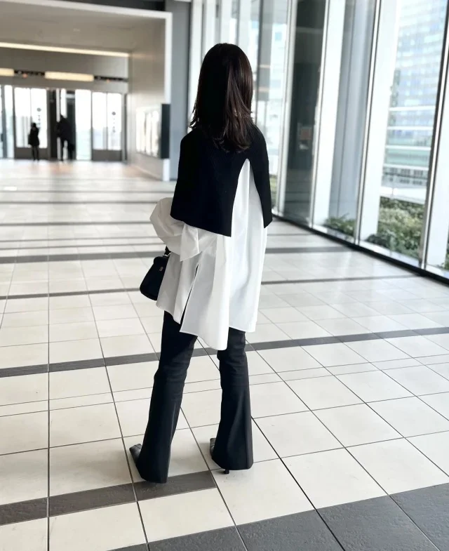 40代の白シャツ、悩まない！ 今っぽく洗練される選び方と大人フェミニンな着こなし_1_4