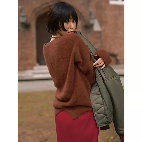 M7days 【辻 直子さんコラボ】 フォックスカシミアVネックニットのコーデ