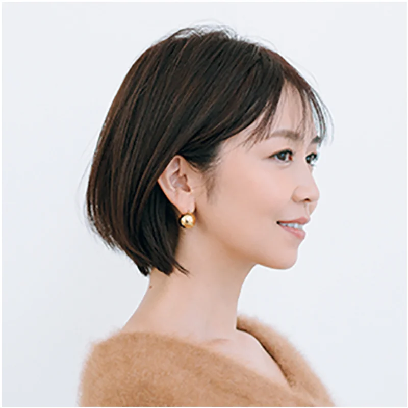 横から見た　アラフォーに合う人気ショートヘアスタイル6位