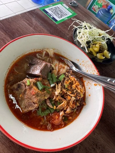 チェンマイ　ナムギャオ　市場