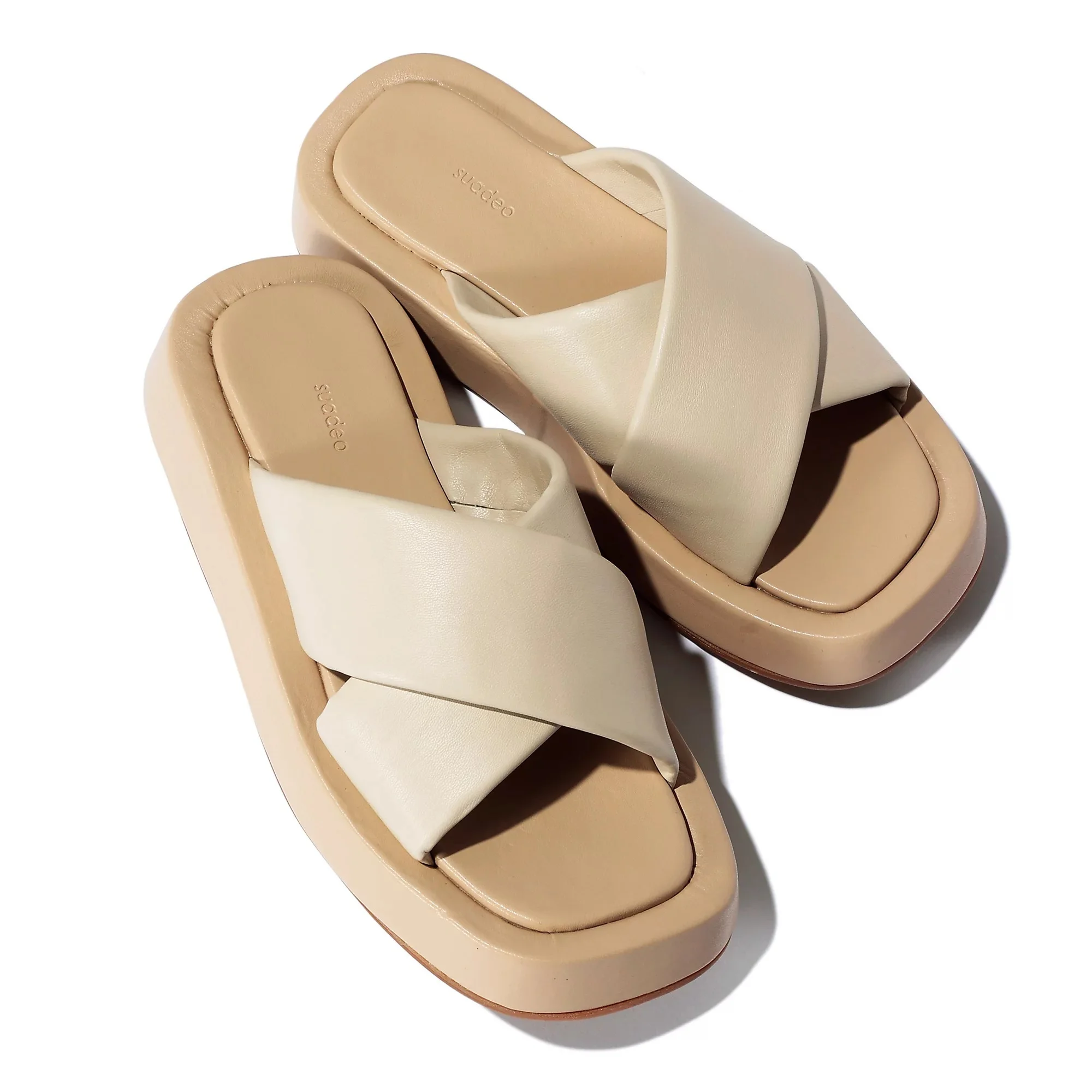suadeo プラットフォームクロスサンダル