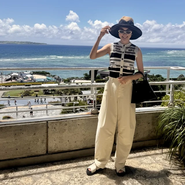 【CHANELの白フレーム】大人が映える、レトロエレガンスな夏小物_1_3