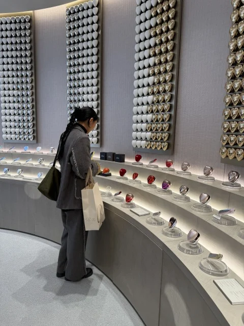 今年はホームケアに投資する！　Rifa初・EMS搭載の「リファカラットリフト」体験レポート_1_6-1