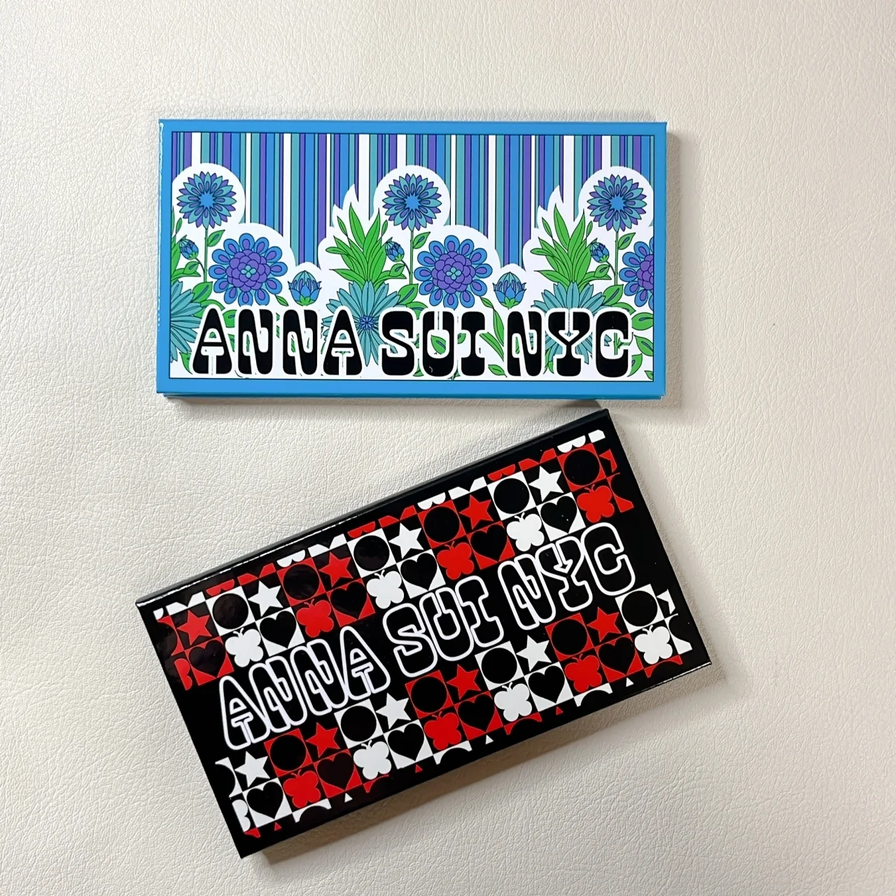  ANNA SUI NYC：アイ ＆ フェイスカラー パレット　新作コスメ　パッケージ写真