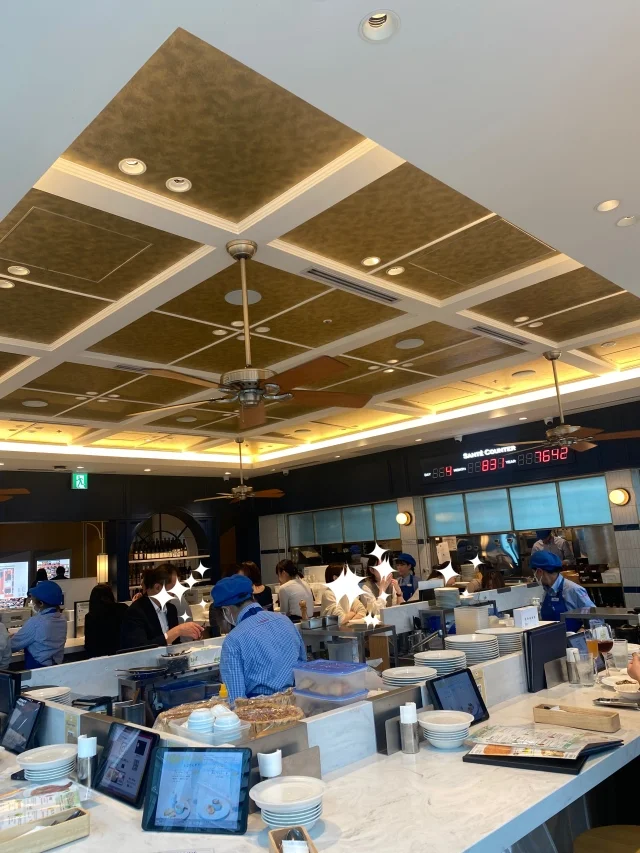 【大人気】KITTE大阪の【赤白】話題のウメキタエリアを見渡しながらカジュアルフレンチ_1_4-1