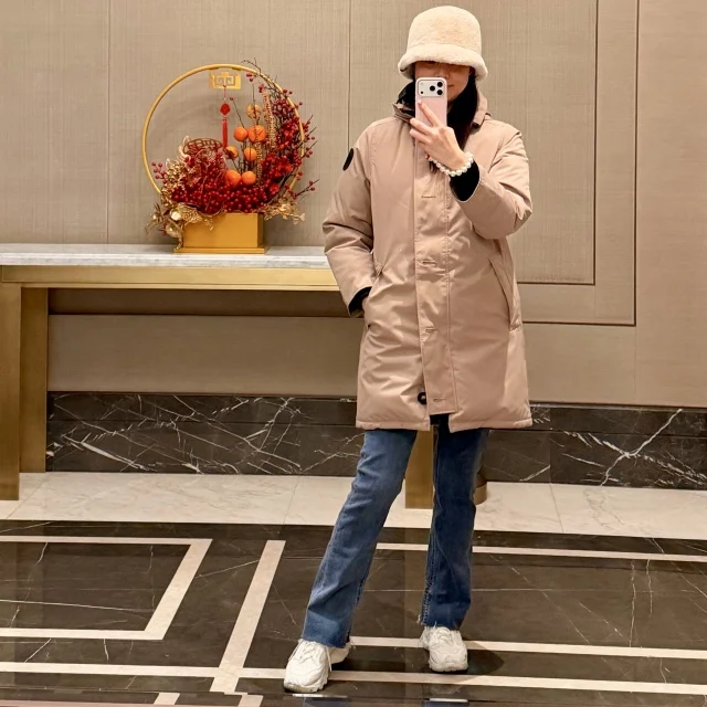 40代の「ダウン×デニム合わせ」を手抜きに見せない私の選択_1_1-2