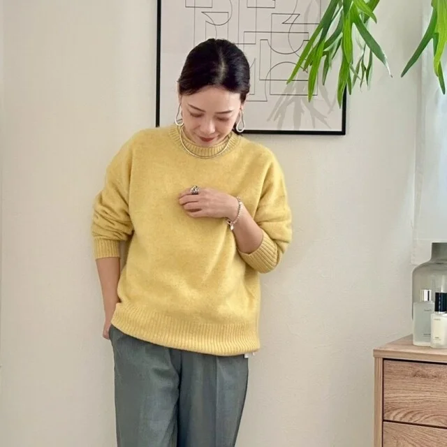 TICCA　ヤククルーネックプルオーバー（着用）