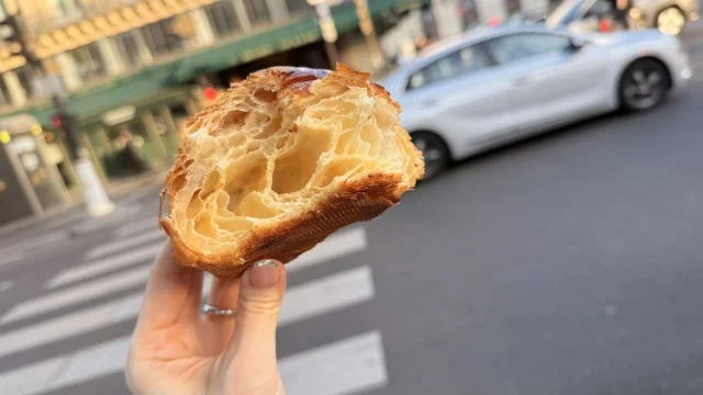 パリ旅行③｜フォロワー世界一のパティシエ「セドリックグロレ」のクロワッサン_1_7-2