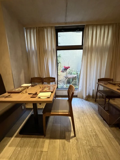 大人女子会に最適！表参道の隠れ家ミシュラン『ラチュレ』でお疲れ様会_1_2-3