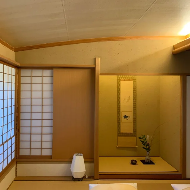秋の京都を味わう旅。京都岡崎に佇む宿「源鳳院」の離れで格式ある伝統を感じる_1_7-1