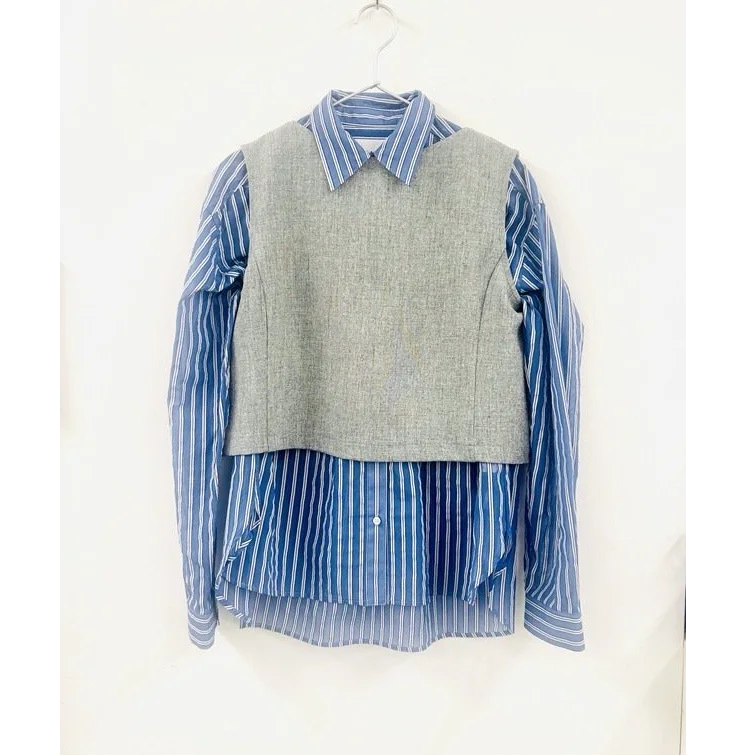 透けストライプボウタイ付きシャツ　ベストとの重ね着