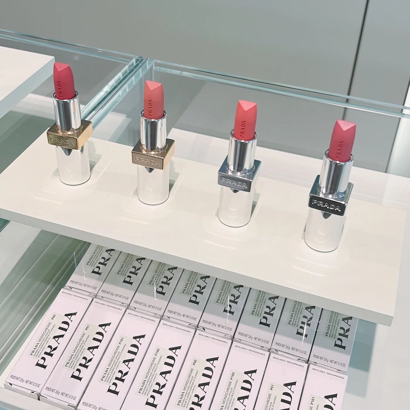 2025 秋新色 PRADA 発表会の写真 「プラダ ビューティ」洗練ピンクリップ モノクローム ピンクシリーズ