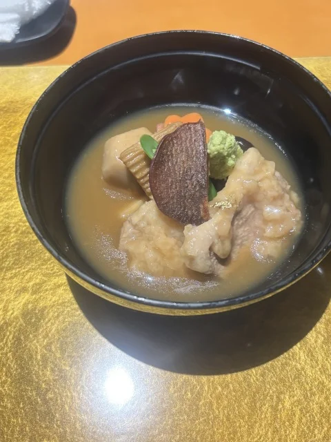 金沢の郷土料理「鴨の治部煮」