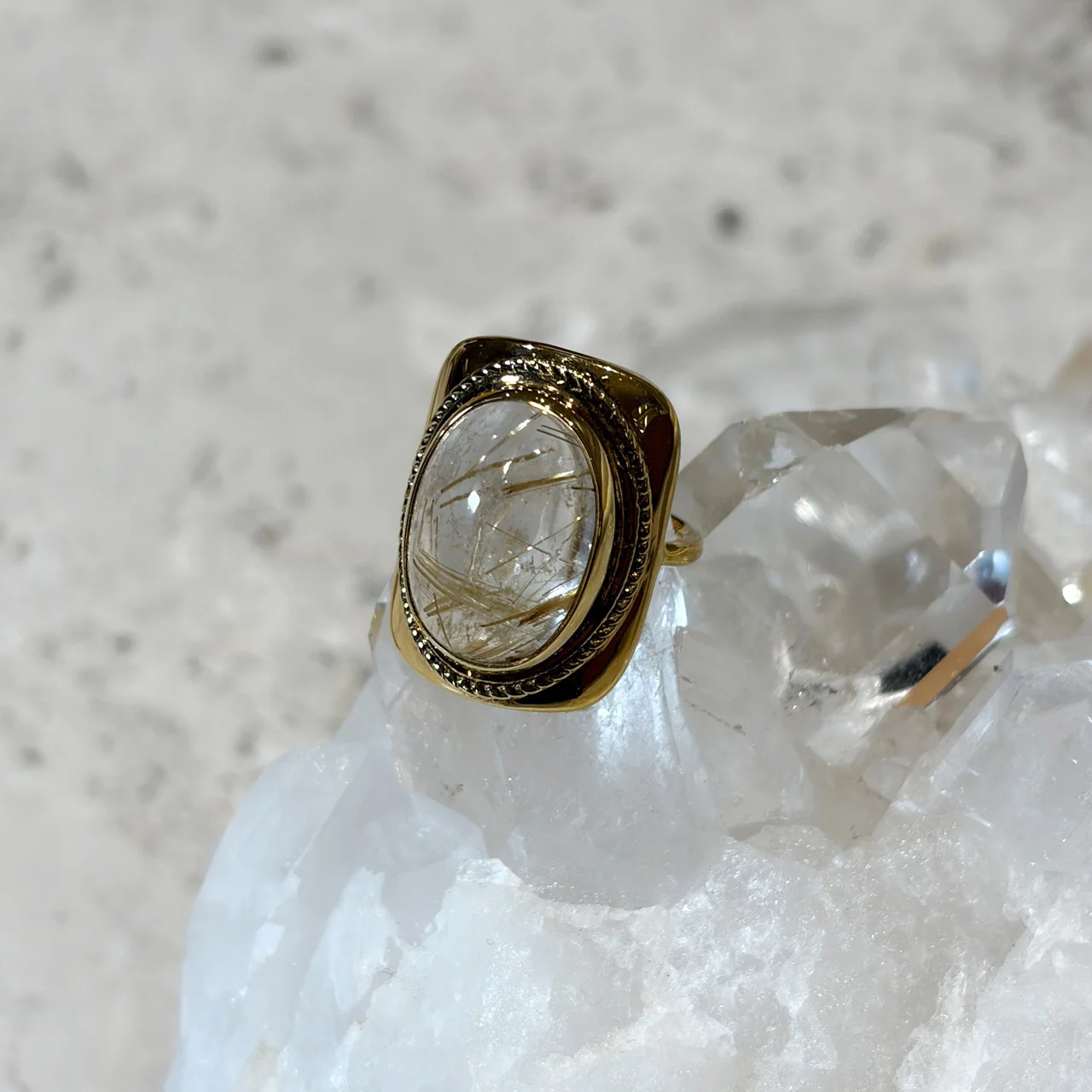 マリハのゴールドルチルのリング