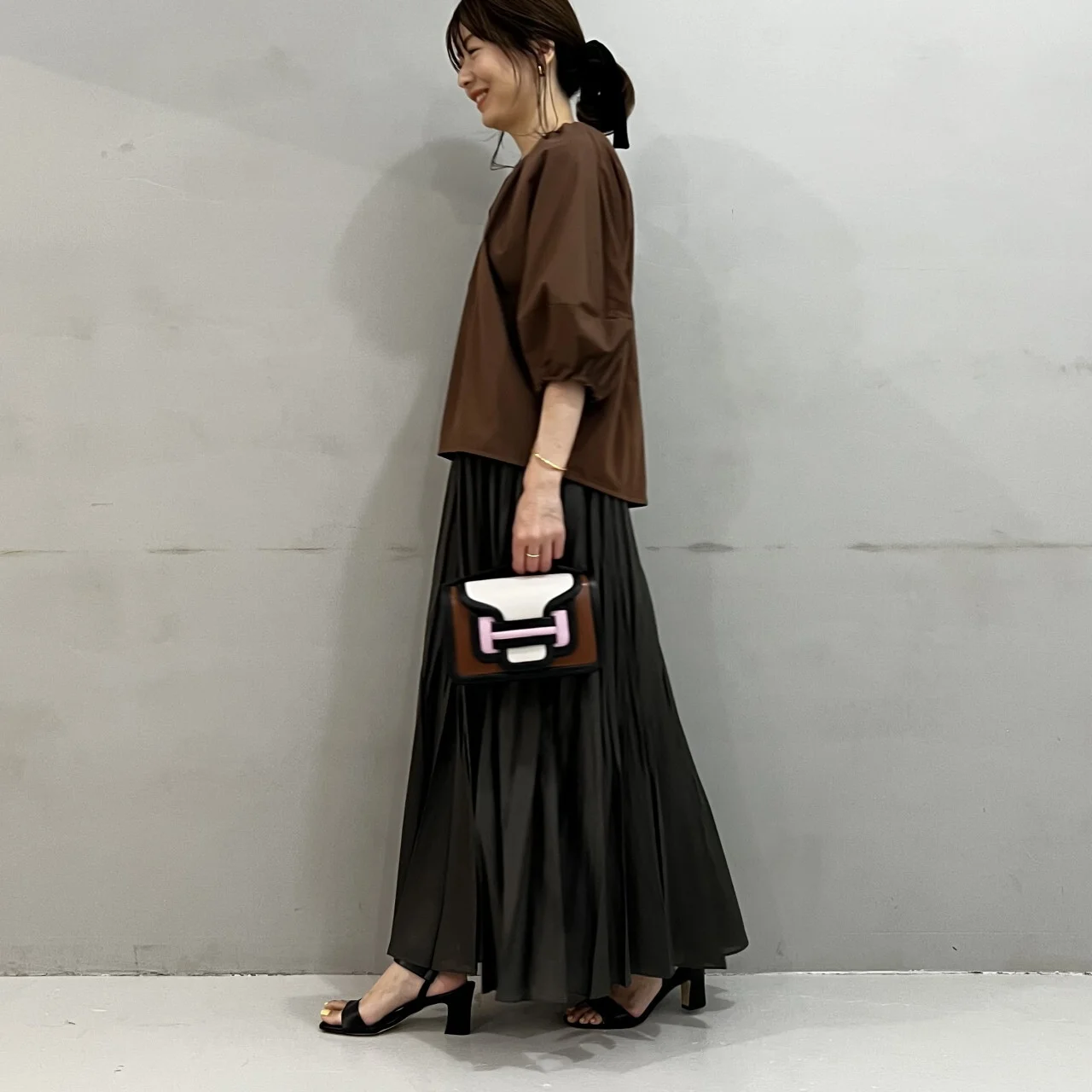 ドッキングTシャツ コーデ　横から