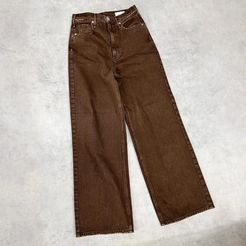 アッパーハイツ　チョコレート色のストレートデニム