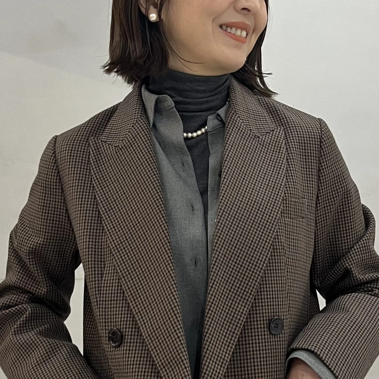 ツイード風シャツとジャケットのコーデ