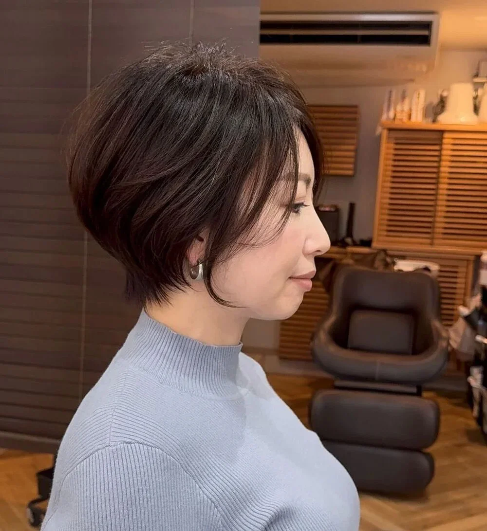 横から見た　40代に似合う髪型　ボブヘアスタイル人気ランキング６位