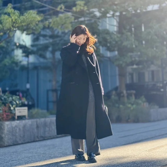 一枚で凛とした印象に！uncrave ロングチェスターコート_1_4