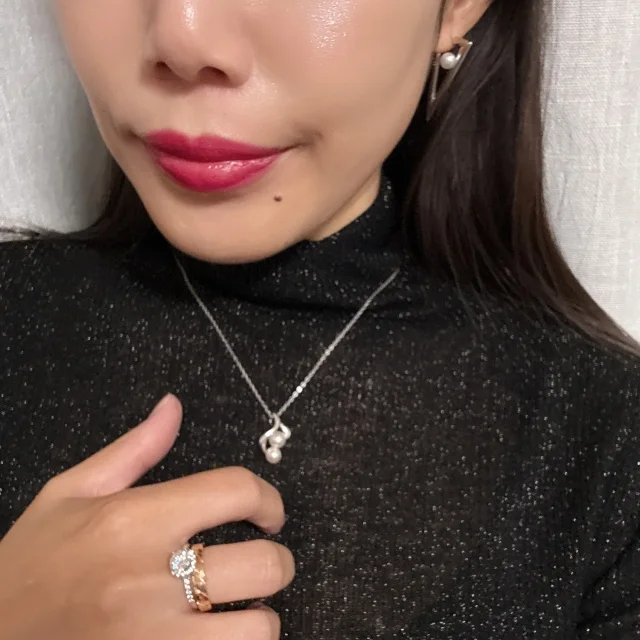 【40代ご褒美ジュエリー】ミキモト「Vコードピアス」_1_4