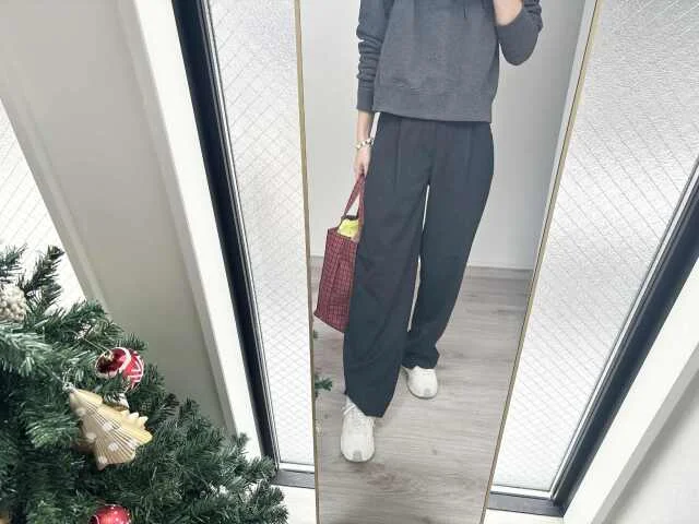 【ユニクロ】定番タックワイドパンツで運動会もキレイめが叶う_1_10