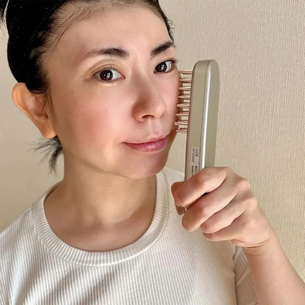 美女組お気に入りの美容家電。顔のたるみや眼精疲労にアプローチ！