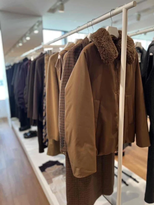 豊富なラインナップのUNIQLOブラウンアイテム