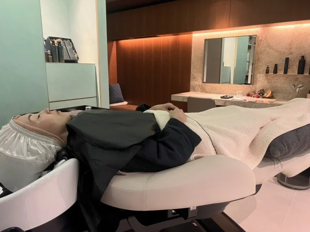 視界が開く、頭が軽い、髪質が変わる。 ヒト幹細胞培養液×極上空間の“銀座本格ヘッドスパ”体験！_1_4