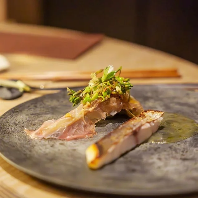 美女組が選ぶ「2025年行ってよかったレストラン」。話題のフレンチから予約必須の人気店まで_1_7-2