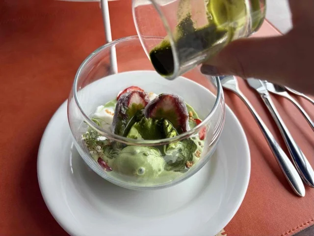 苺大福と抹茶ジェラートの和パフェ ～抹茶のアフォガート ～