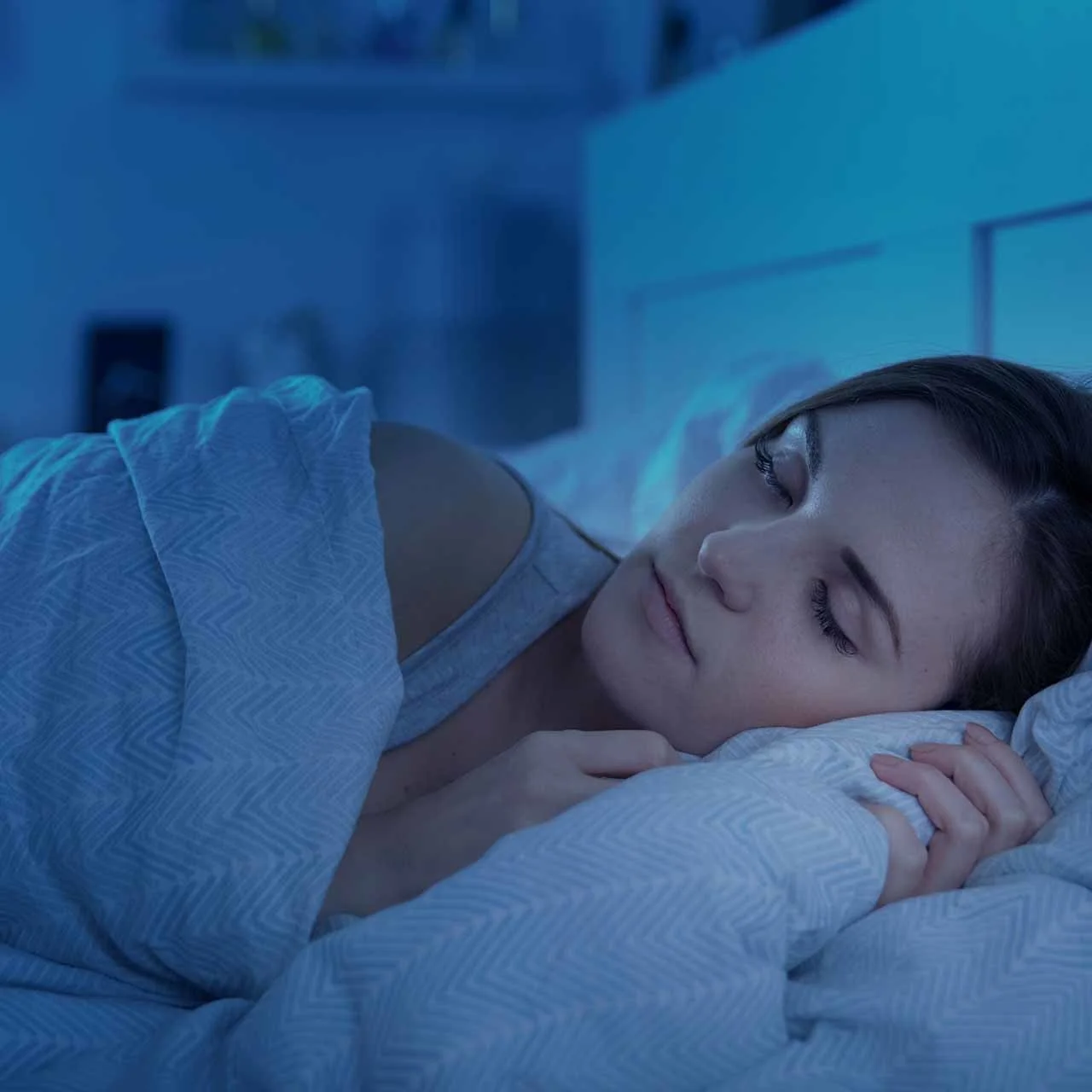 アラフォー女性の平均睡眠時間と睡眠の満足度はどれくらい？実践している快眠テクとは？