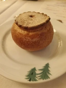 赤倉観光ホテルの格調高いフレンチレストランでのディナーコース