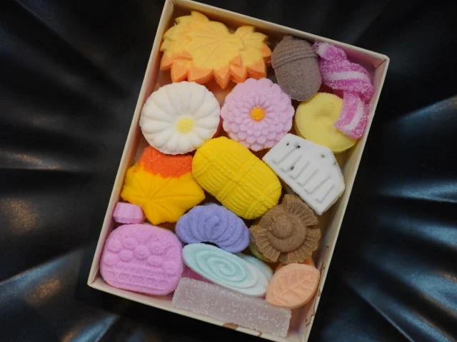 ぎおん　鍵善良房