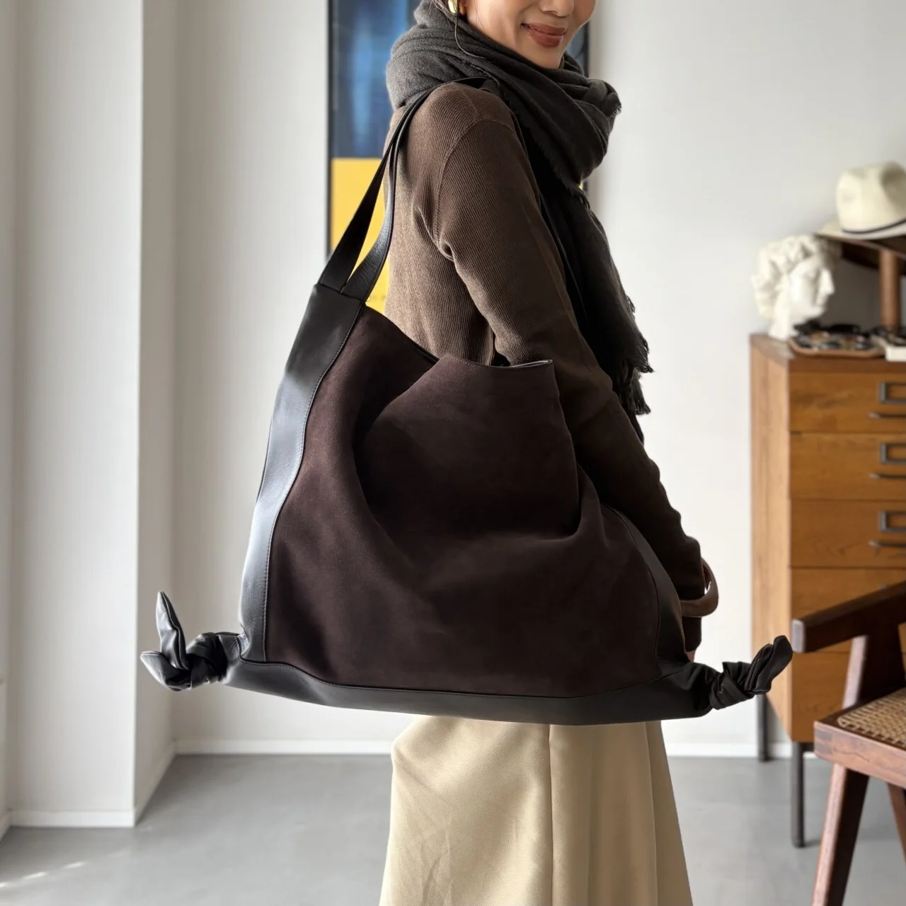 坪田あさみ　ヘリュー　ブラウン　バッグ　コーデ