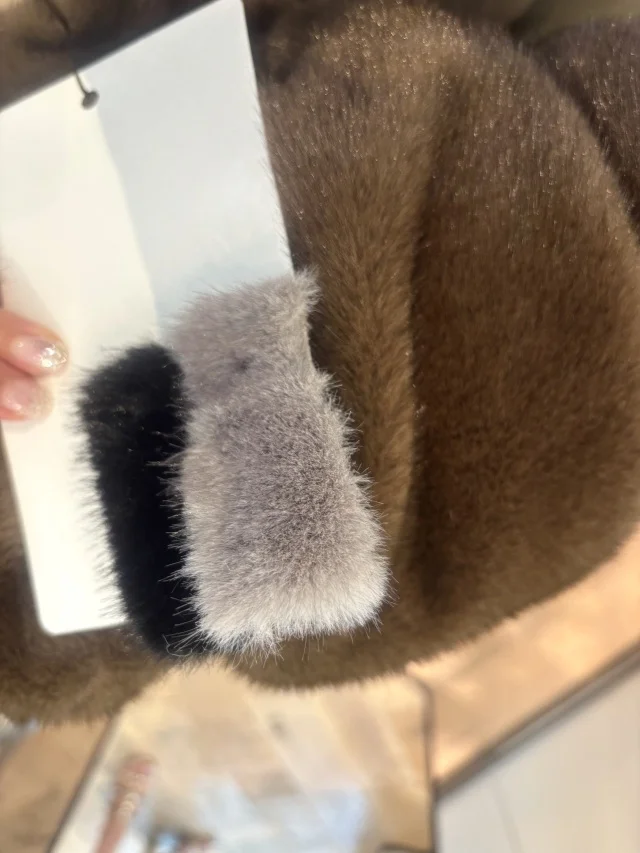 カラースワッチだけでグレーに決めました