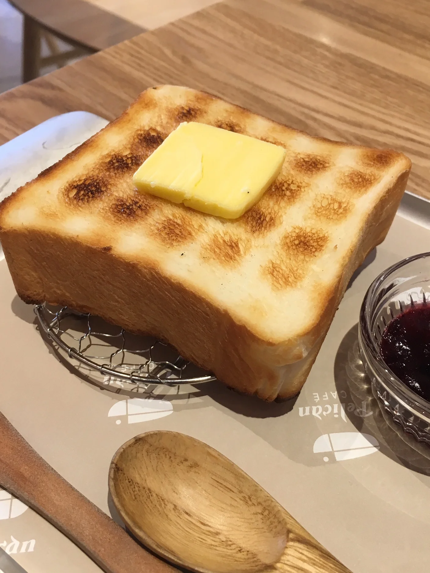 食パンとスープが衝撃の美味しさ「ペリカンカフェ」