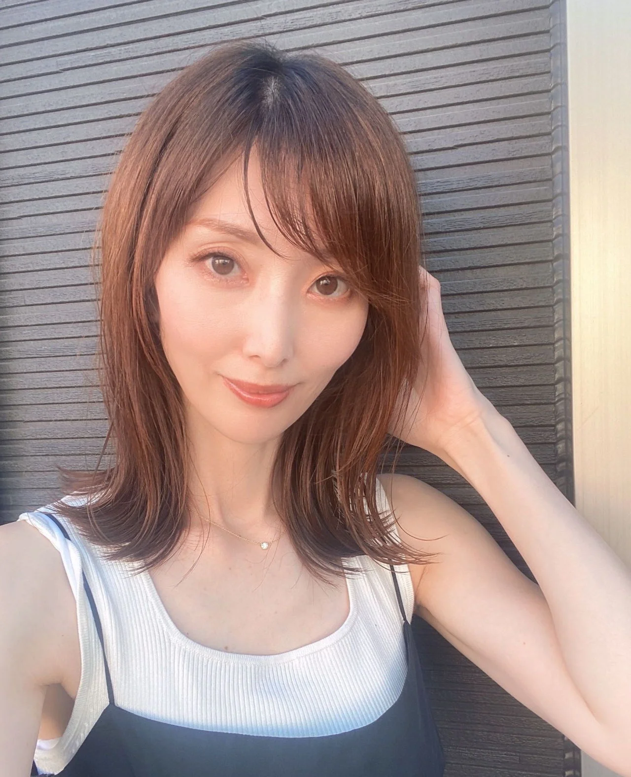 ポニテールもできるアレンジ自在なスタイル【40代のミディアムヘア】