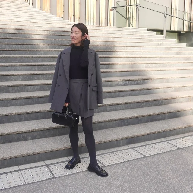 グレーのワントーンコーデ【ELENDEEK（エレンディーク）】新作ジャケットでお誕生日ランチへ_1_2