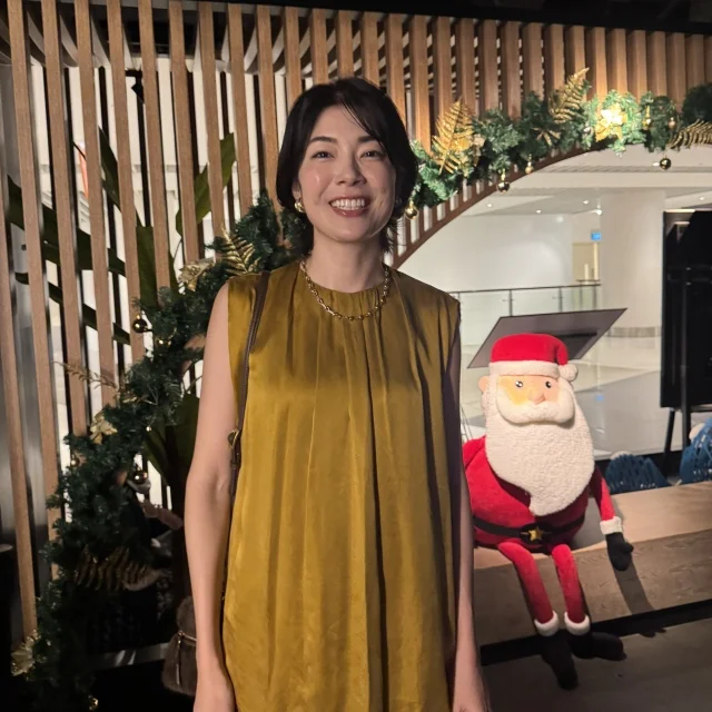 クリスマス気分を盛り上げる、紅白グリッターネイルでクリスマス会へ_1_10